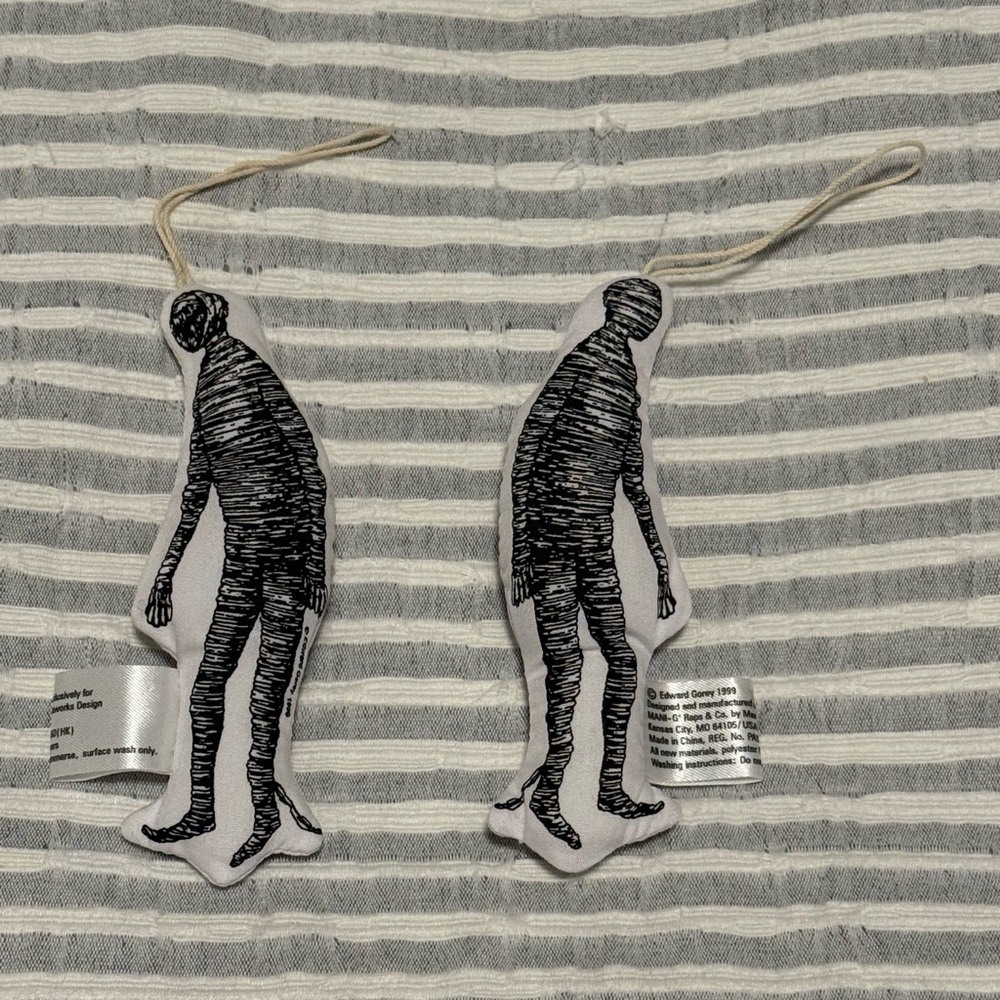 Two Edward Gorey Stuffed Ornaments - Picture 2 of 4